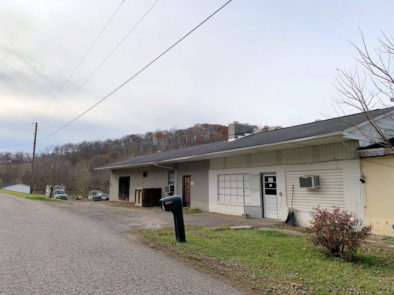 9713 Grandview Lake Rd, Ashland, KY 41102